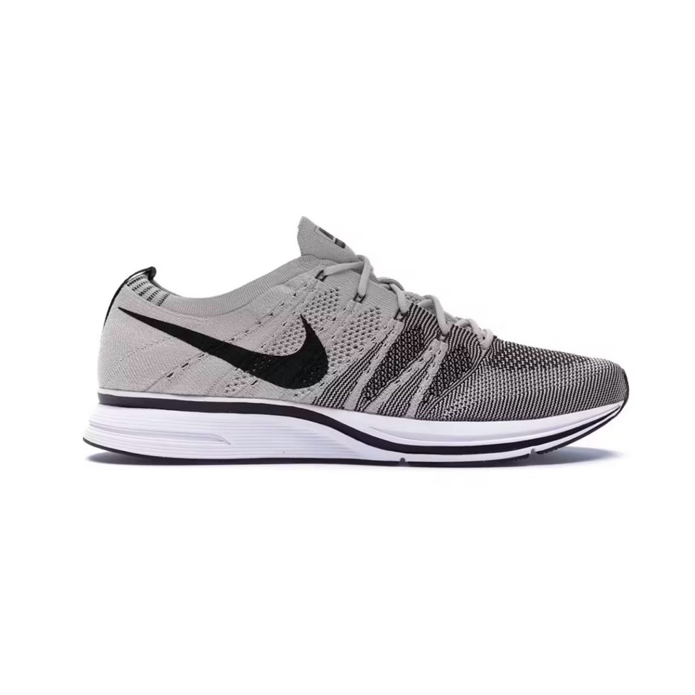 Nike Flyknit Trainers Pale Grey